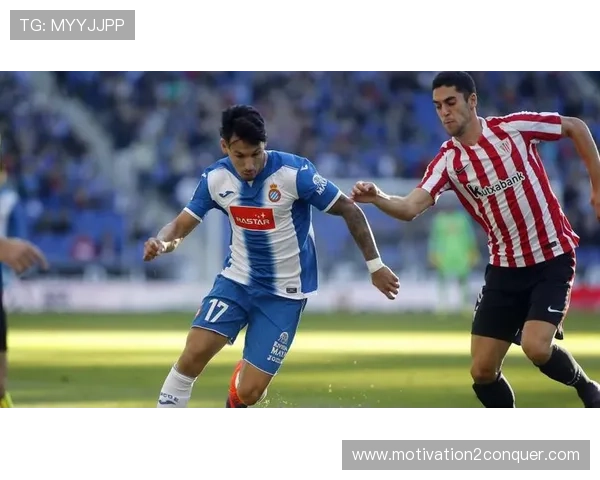 西甲开赛阶段各队表现稳健，竞争格局初显